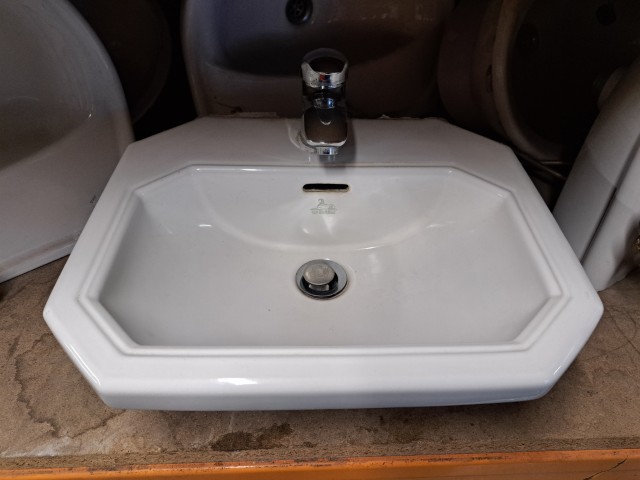 Sphinx wastafel nr.4