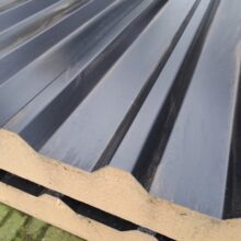 Alternative view of Sandwichpaneel dakplaat zwart/glad 130/160 (partij 13)