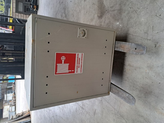 Brandslang met kast nr.3