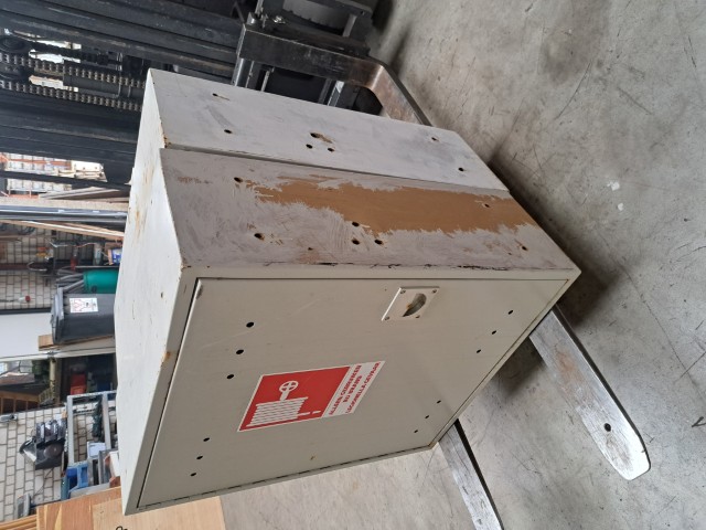 Alternative view of Brandslang met kast nr.3