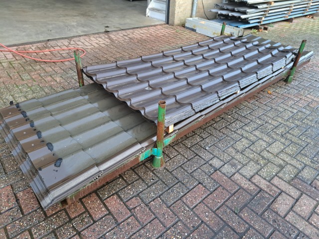 Alternative view of Dakpanprofiel platen bruin