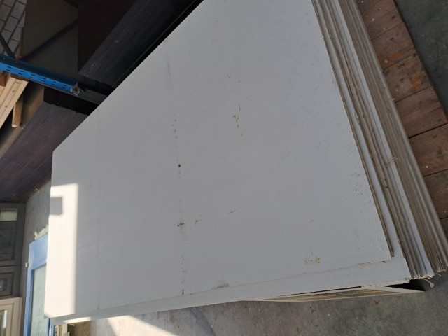 Alternative view of Gipsplaten wit vinyl (118,5x208 cm) nr.1