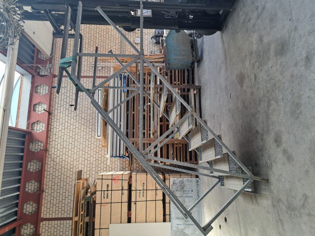 Alternative view of Gegalvaniseerde trap (128x167 cm) nr.2