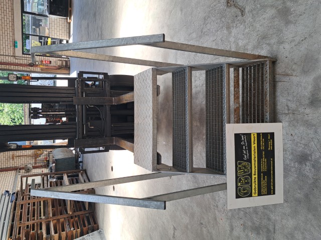Alternative view of Gegalvaniseerde trap (90x68 cm) nr.4