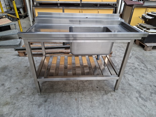 Alternative view of RVS aanvoertafel / spoeltafel 120,5x75 cm