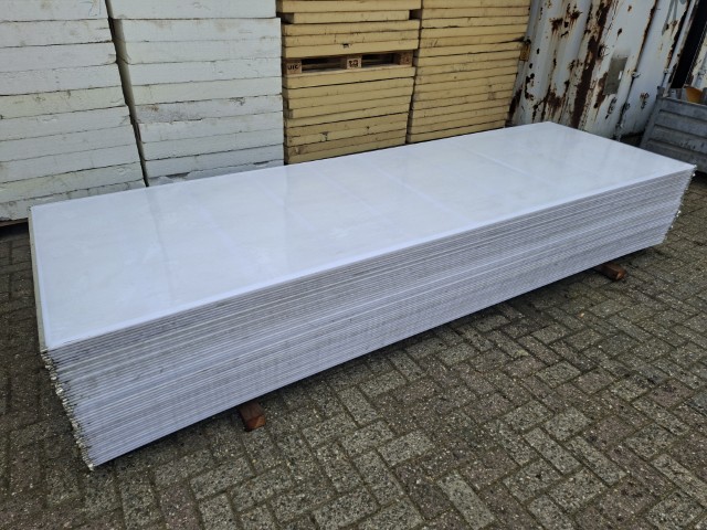 Polycarbonaat platen (105x332,5 cm)