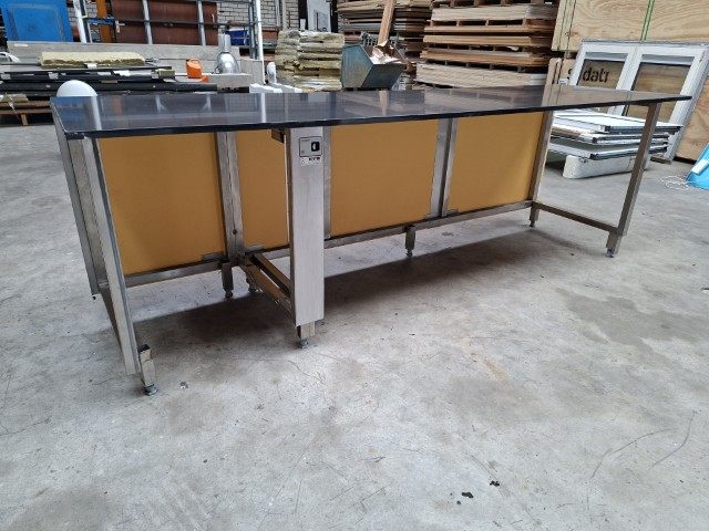 Alternative view of RVS werktafel met hardstenen blad (277x80 cm)